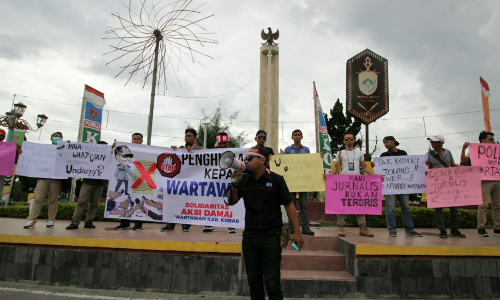 Puluhan Jurnalis Kobar Kecam Pernyataan Kapolres Way Kanan