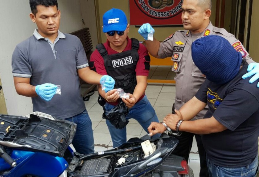 Razia THM, Polisi Ciduk  9 Pengunjung dan Satu Kedapatan Simpan Sabu
