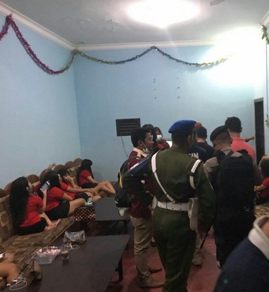 Tanggulangi Peredaran Narkoba, Tim Gabungan Razia Tempat Karaoke di Kobar