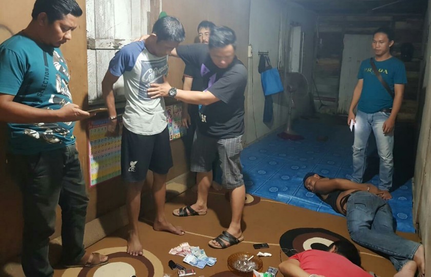 Asik Hisap Sabu, Empat Warga Mendawai Diringkus Polisi
