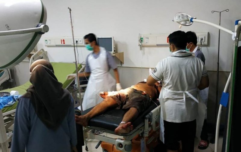 Korban saat mendapat perawatan dari tim medis RSUD Batara Rabu (12/6) malam.