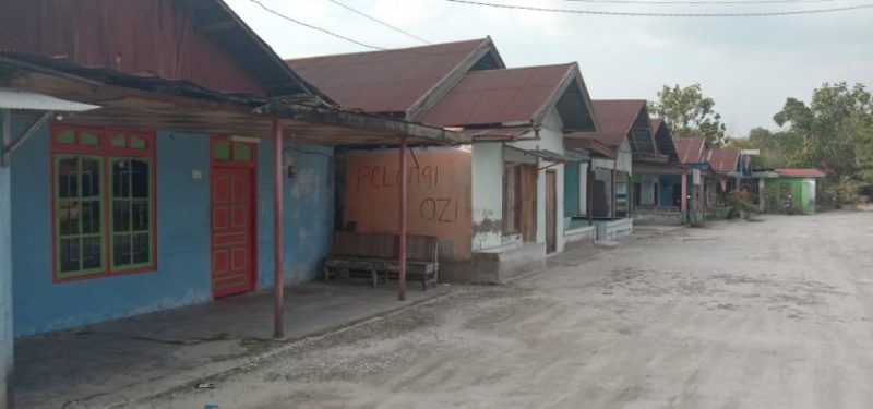 Eks lokalisasi di KM 19 Desa Hampalit sepi aktivitas warga karena ditinggal para PSK Sabtu (2/11/2019). 