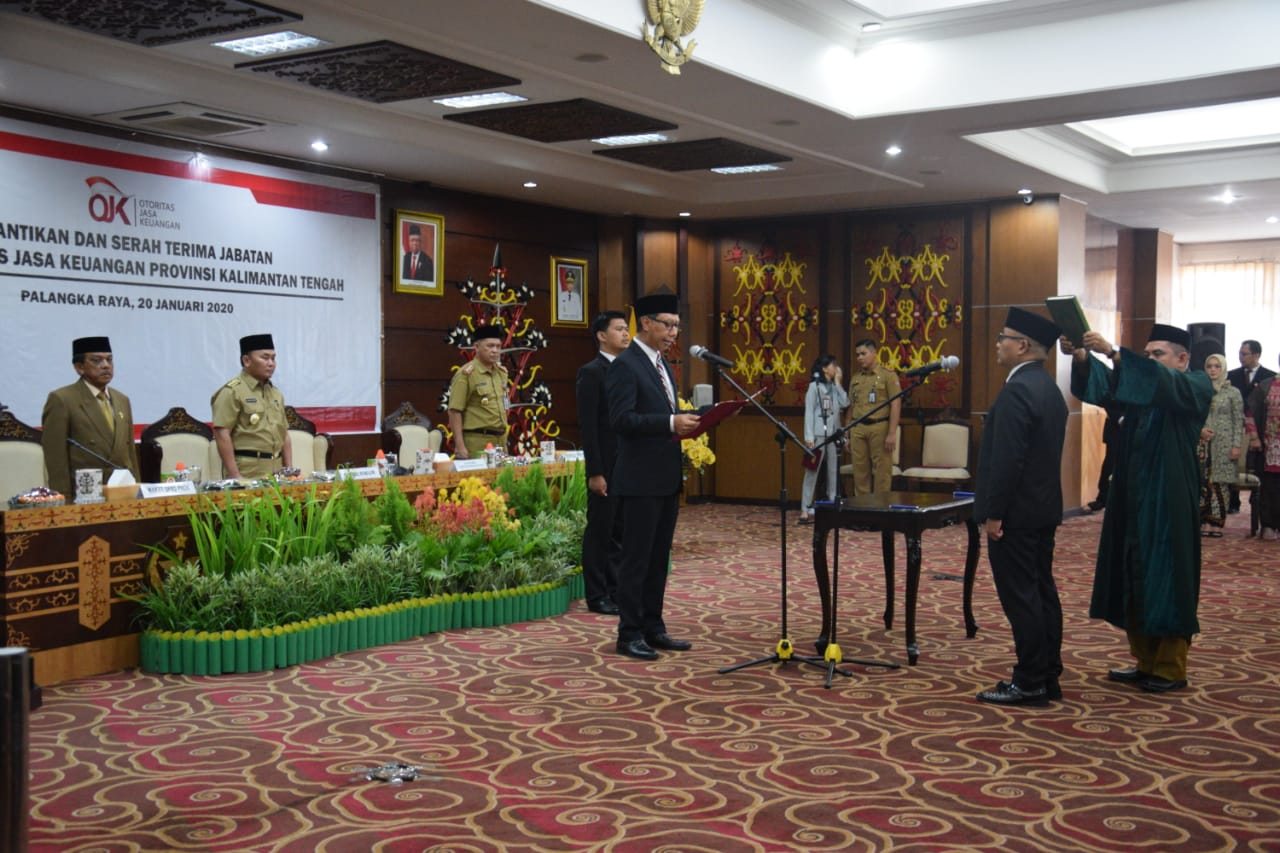 Gubernur Hadiri Acara Pelantikan Kepala OJK Kalteng