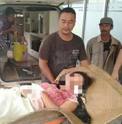 Korban saat dievakuasi ke RSUD Kuala Kapuas Jumat (24/1/2020). 