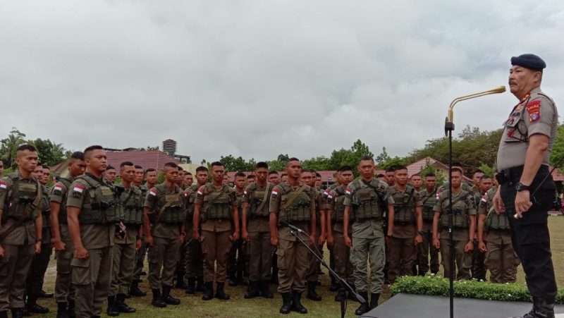 Kapolda Kalteng melepas Satbrimob BKO ke Papua, Jumat (20/3/2020). Foto : am