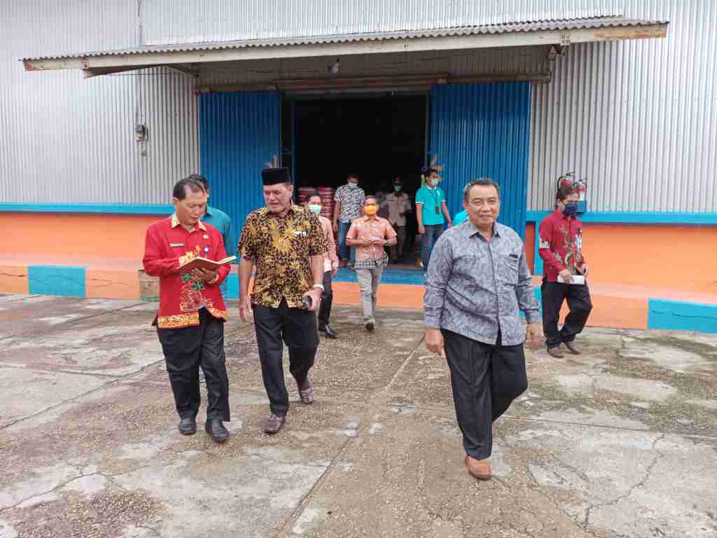 Tim Bapokting Barsel dan DPRD Sidak Pasar