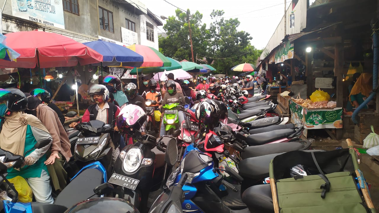 Lagi, Dua Orang Pedagang Pasar Besar Terdeteksi Positif Covid-19