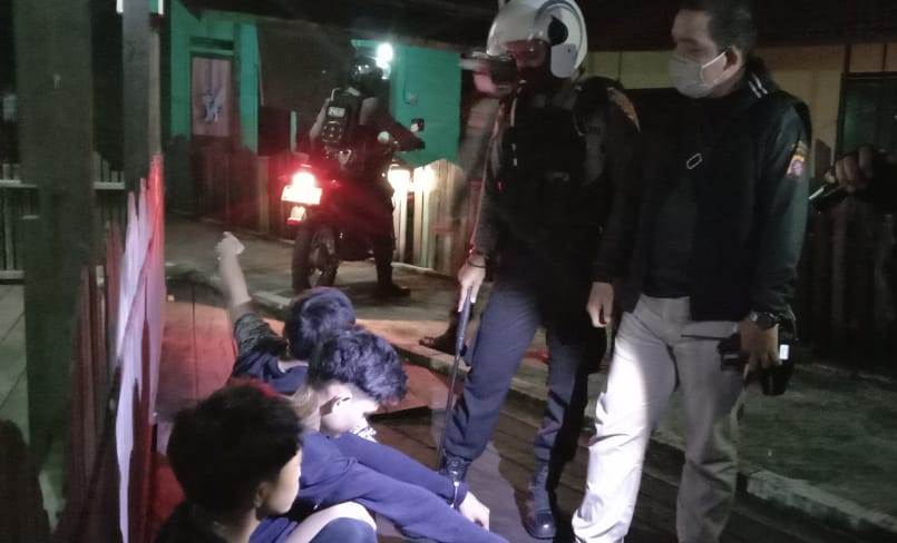 Ditsamapta Gerebek Puluhan Remaja Berjudi, Tiga Orang Ditangkap