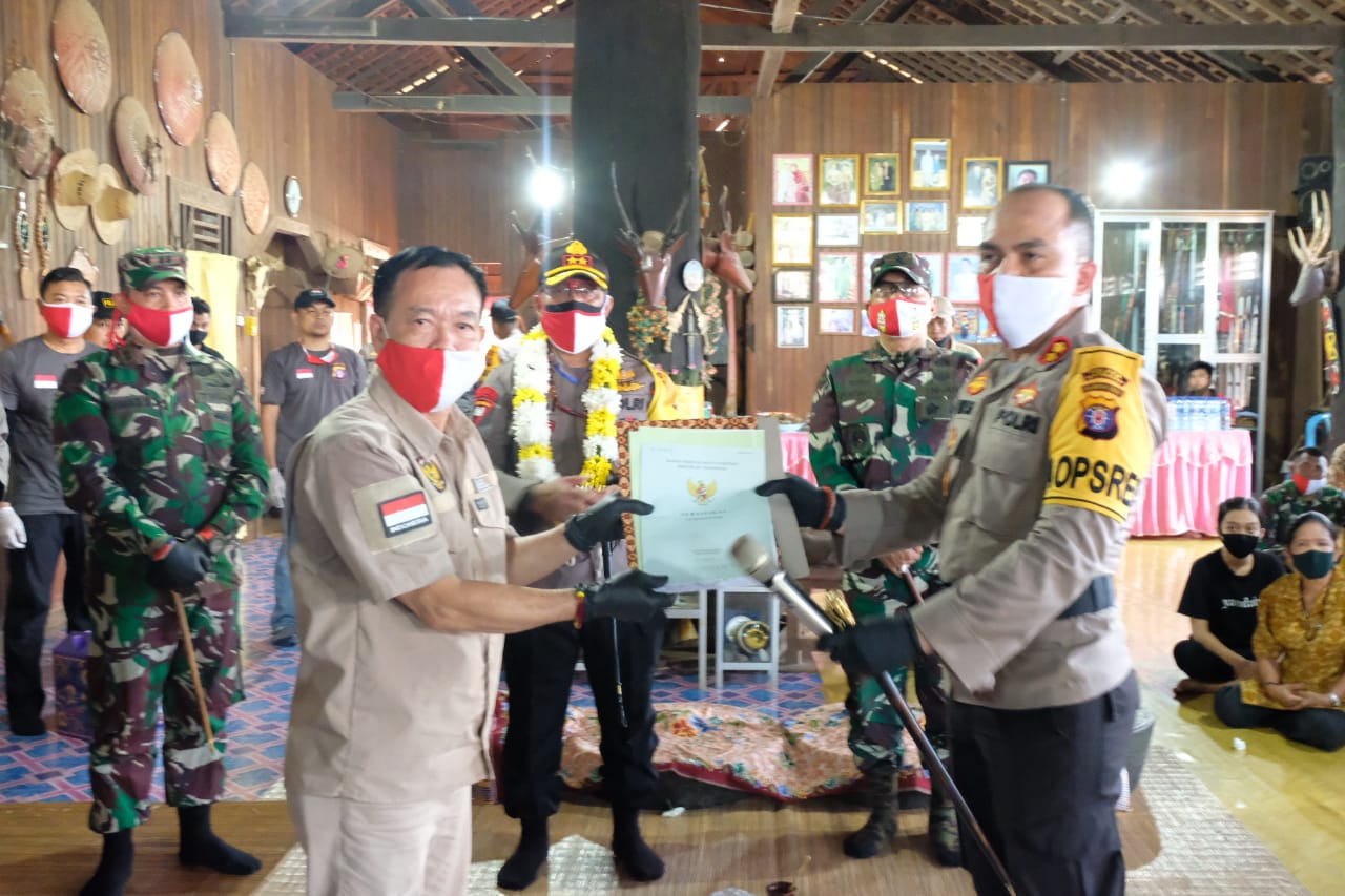 Kapolres Katingan Terima Bantuan Hibah Tanah Dari Bupati Katingan