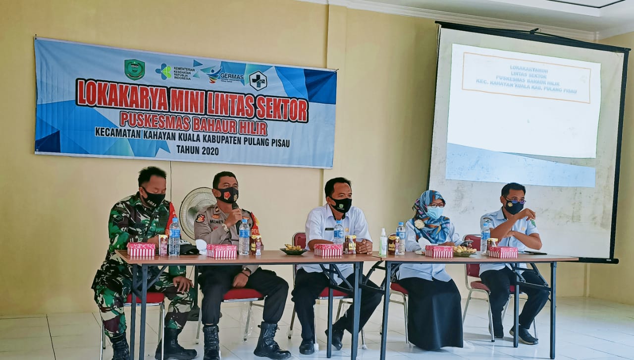 Masyarakat Disosialisasi Protokol Kesehatan dan Larangan Karhutla