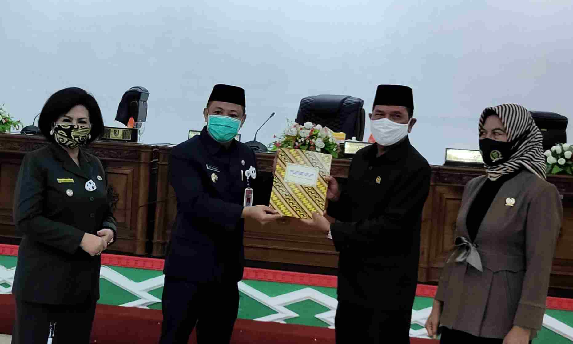 Dewan Barsel Setujui Dua Raperda Menjadi Perda