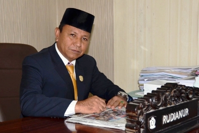 Wakil Ketua DPRD Kotawaringin Timur, Rudianur.