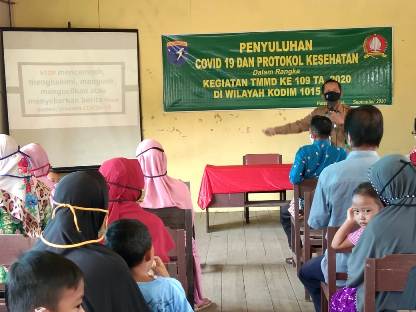 Warga Di Pulau Hanaut Juga Diberikan Penyuluhan Protokol Kesehatan Covid-19