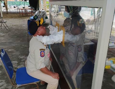 Puluhan Personel Satpol PP Kobar Jalani Rapid Test