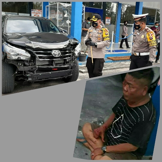 Kapolres Kobar AKBP Devy Firmansyah saat mengecek mobil yang digunakan pelaku untuk menabrak pengendara motor dan mobil Senin (28/12). 