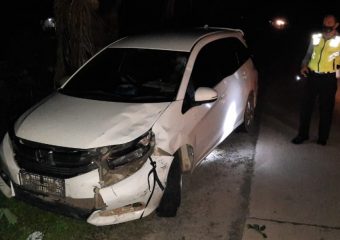 Ngantuk, Sopir Mobilio Seruduk Pengendara Motor