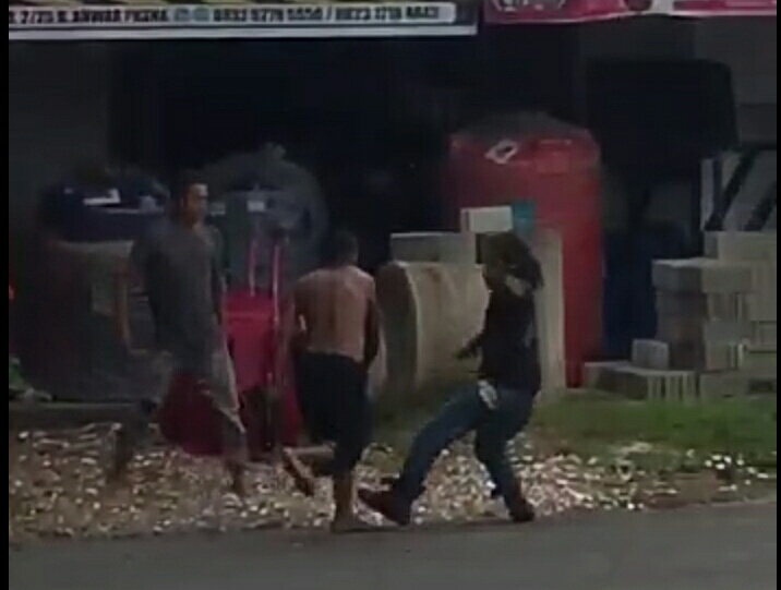 Duel Dua Pria Hebohkan Warga Palangka Raya