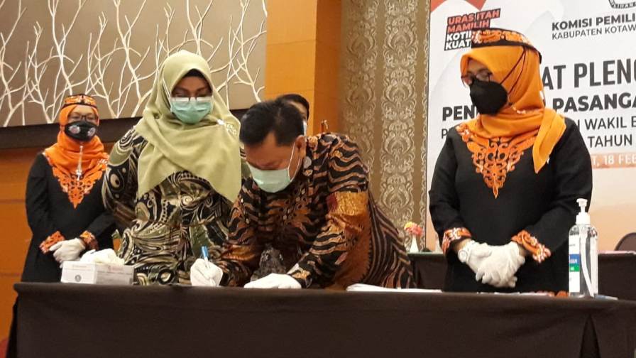 KPU Tetapkan Harati Bupati dan Wakil Bupati Terpilih