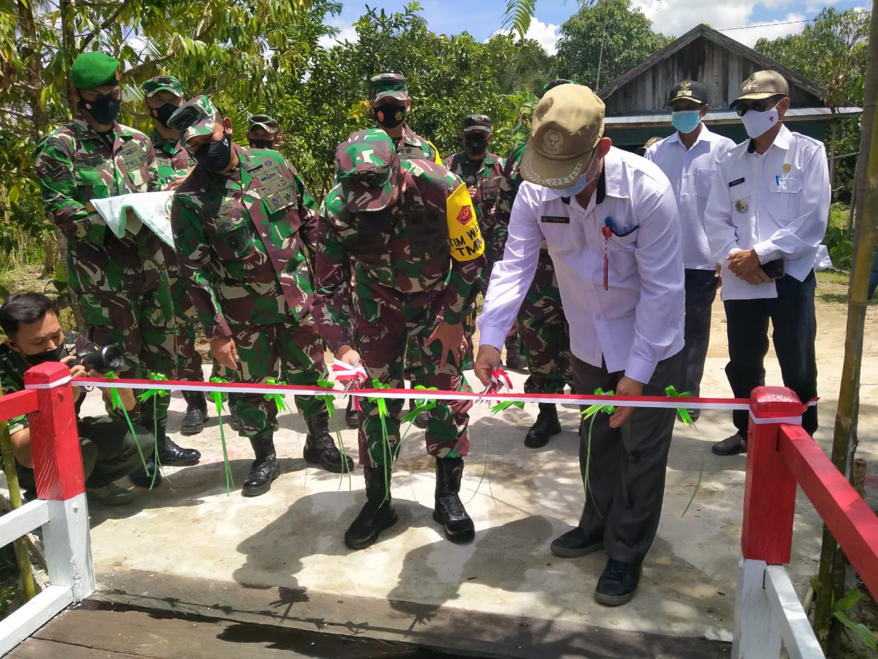 Danpusterad Tinjau TMMD Kodim 1011/Klk di Desa Saka Lagun