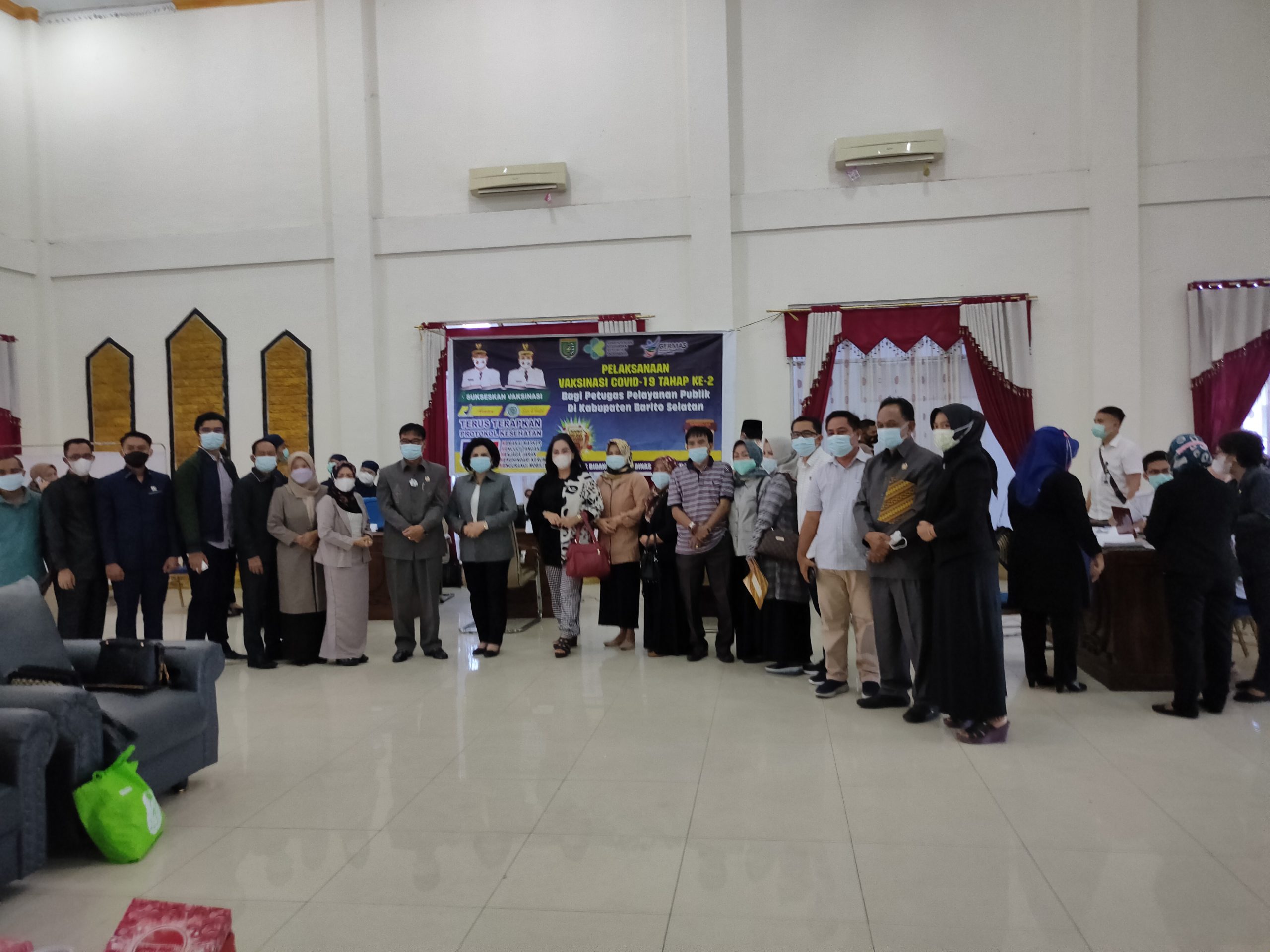 Puluhan Anggota DPRD Barsel Divaksin  Covid-19