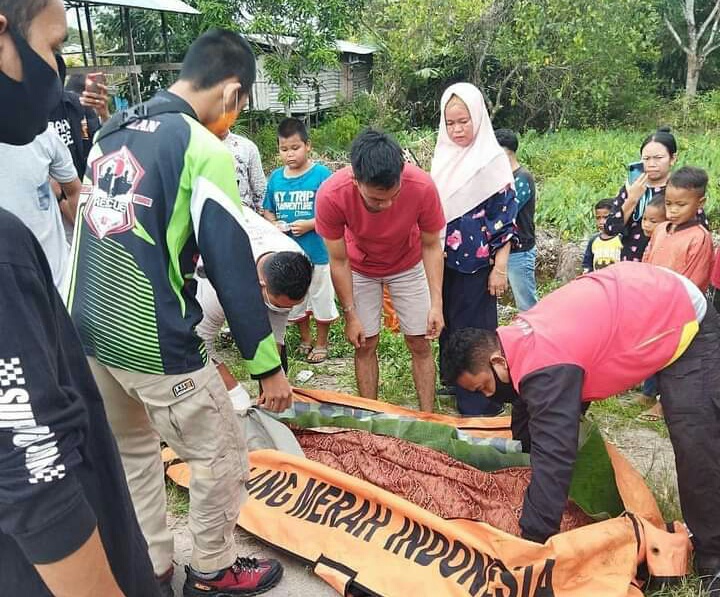 Ditabrak Saat Oleng, Pemotor Tewas