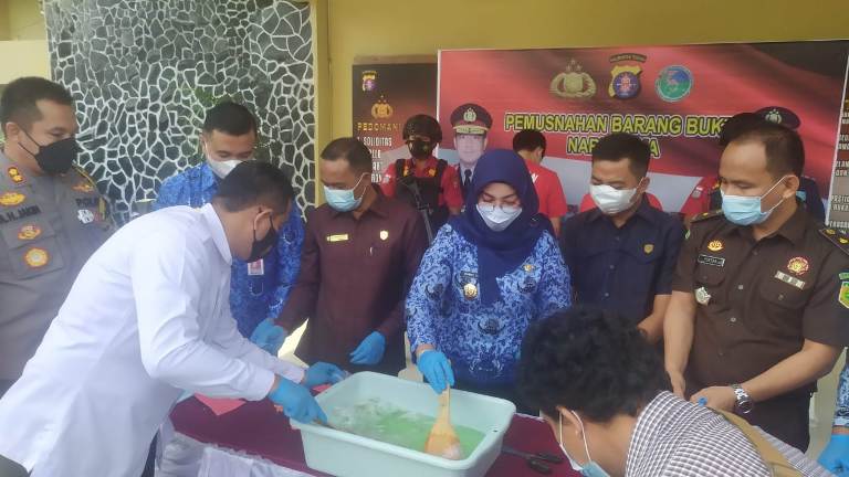 Polres Kotim Musnahkan Sabu Senilai Rp 1 Miliar 