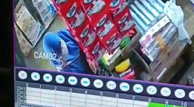 Aksi Pencurian di Toko Sembako Terekam CCTV 