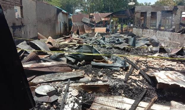 Dua Rumah Warga Tangar Terbakar