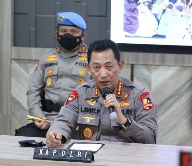Polisi Sita 5 Bom Aktif dan Tangkap 13 Orang Teroris