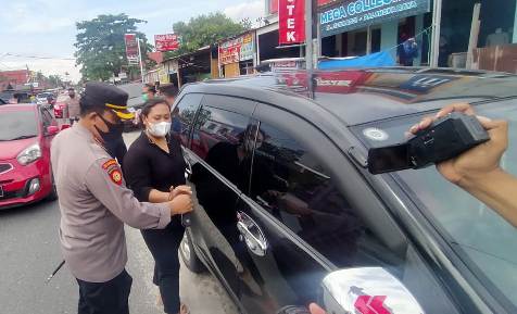 Mobil Karyawan Apotek Dibobol Maling, Tas Raib