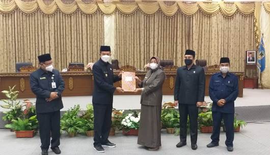 Dewan Gelar Rapat Paripurna Jawaban Eksekutif