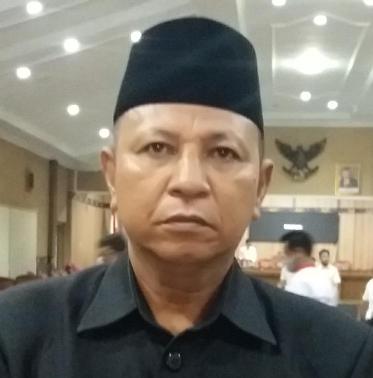 Perbaiki Ruas Jalan Berlubang Menuju Objek Wisata