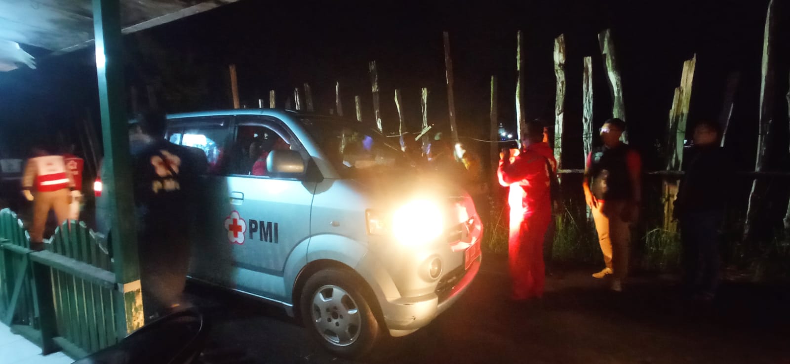 Depresi, Remaja 19 Tahun Nekat Panjat Tower 