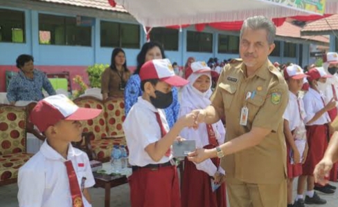Ribuan Murid SD Palangka Raya Raih Beasiswa PIP