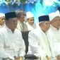 Wapres RI Ma'ruf Amin didampingi Gubernur Kalsel Sahbirinoor saat menghadiri Haul Akbar di kediaman Gubernur Kalsel, Kamis (26/1). (Foto : PLN)