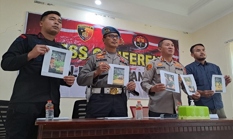 Pelaku Pengadangan Mobil Polisi Diminta Segera Menyerahkan Diri