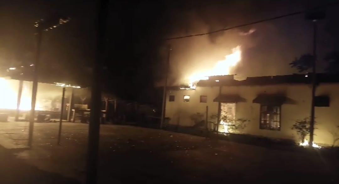 Murka! Warga Bakar Kantor PT HMBP Seruyan 
