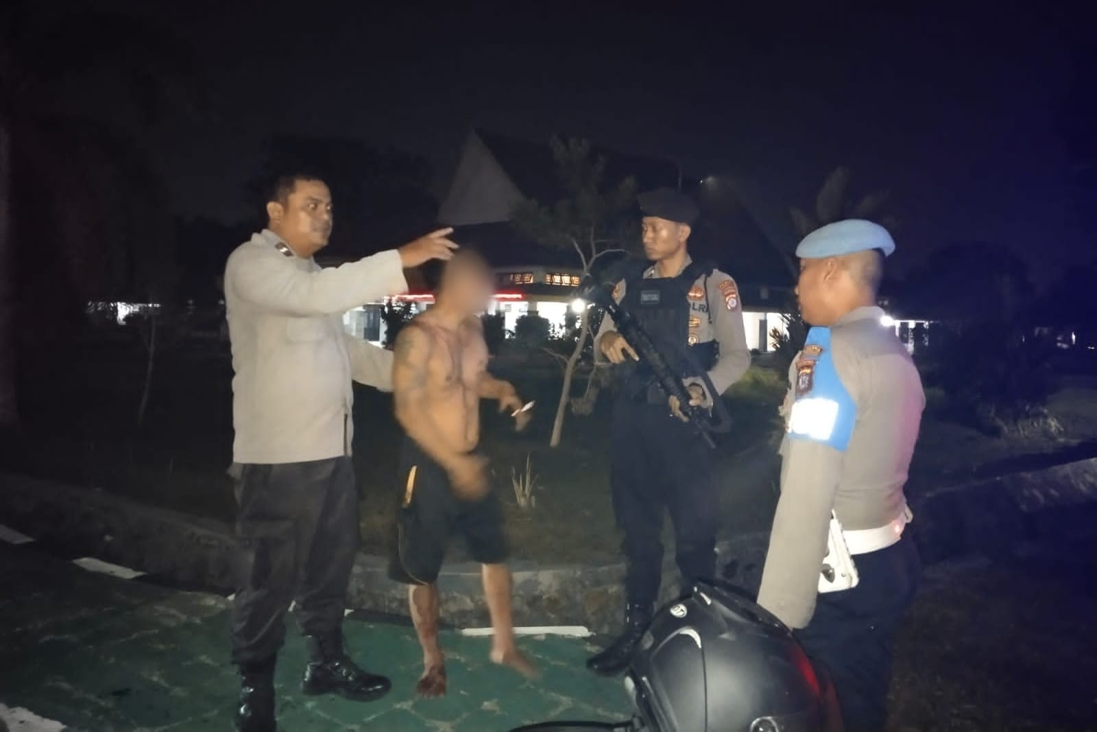 Mabuk Berat, Pria Bertato Diciduk Polisi