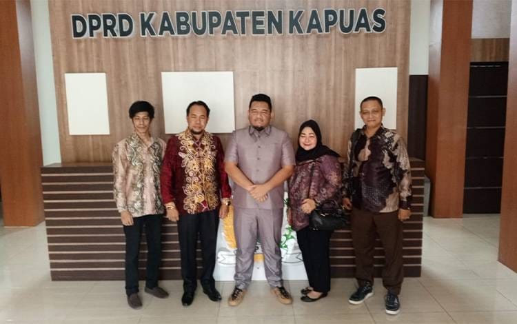 Dewan Kapuas Terima Kunker Anggota DPRD Kabupaten Banjar