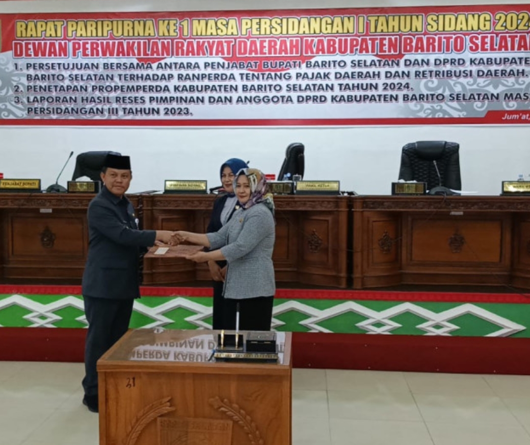 Pemkab dan DPRD Barsel Setujui Raperda Pajak dan Retribusi Daerah Menjadi Perda