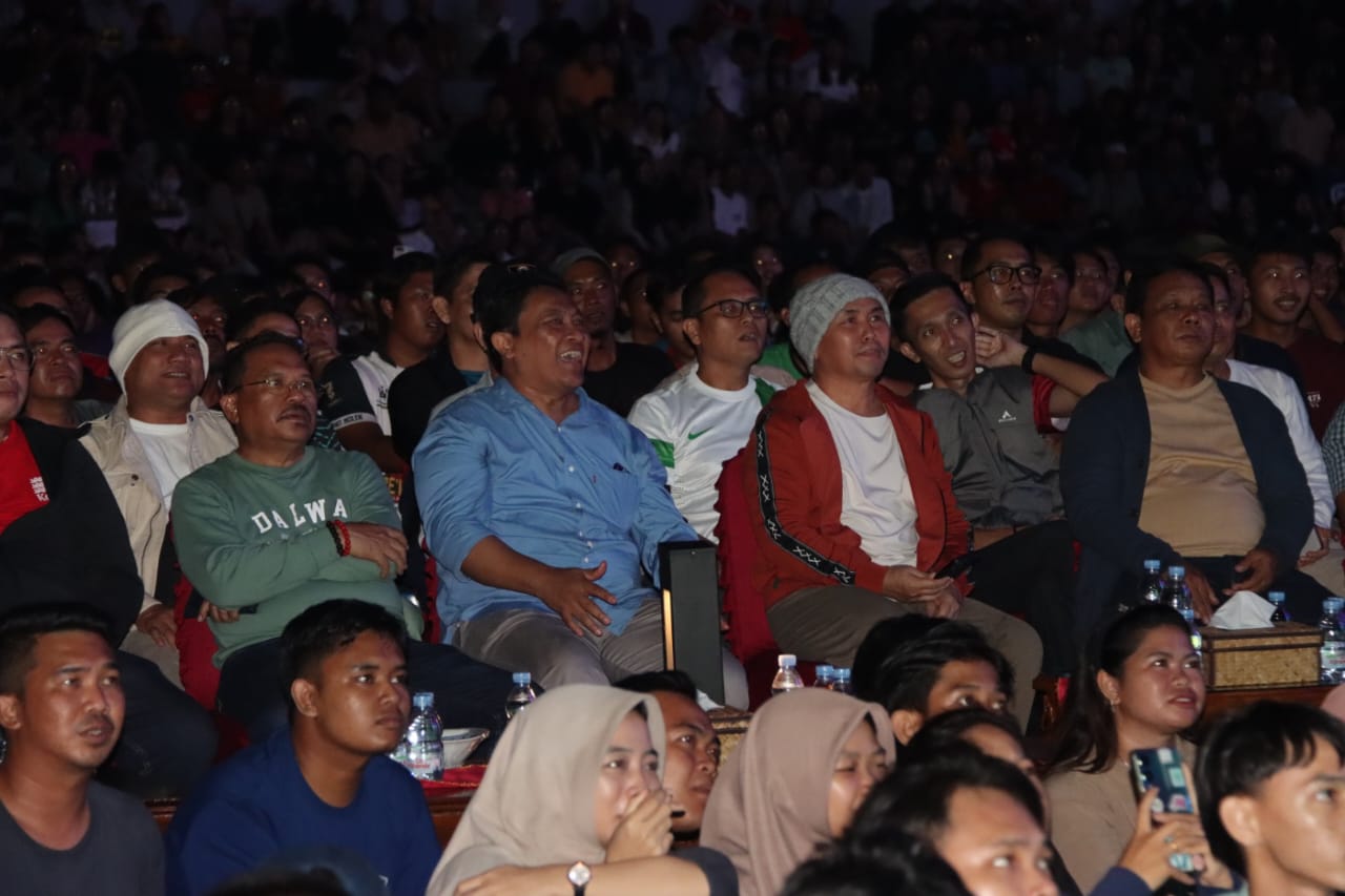 Dukung Timnas U-23, Gubernur Antusias Nobar Bersama Masyarakat