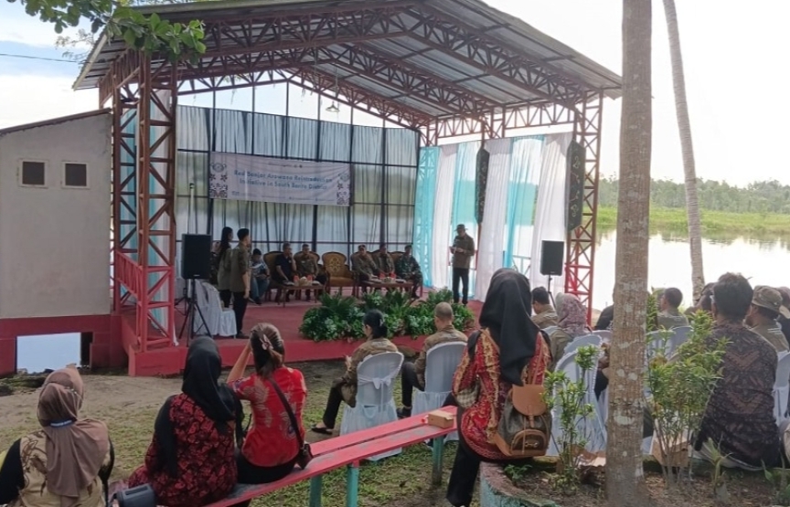 Pelepasliaran Sepuluh Arwana Red Banjar di Danau Malawen.