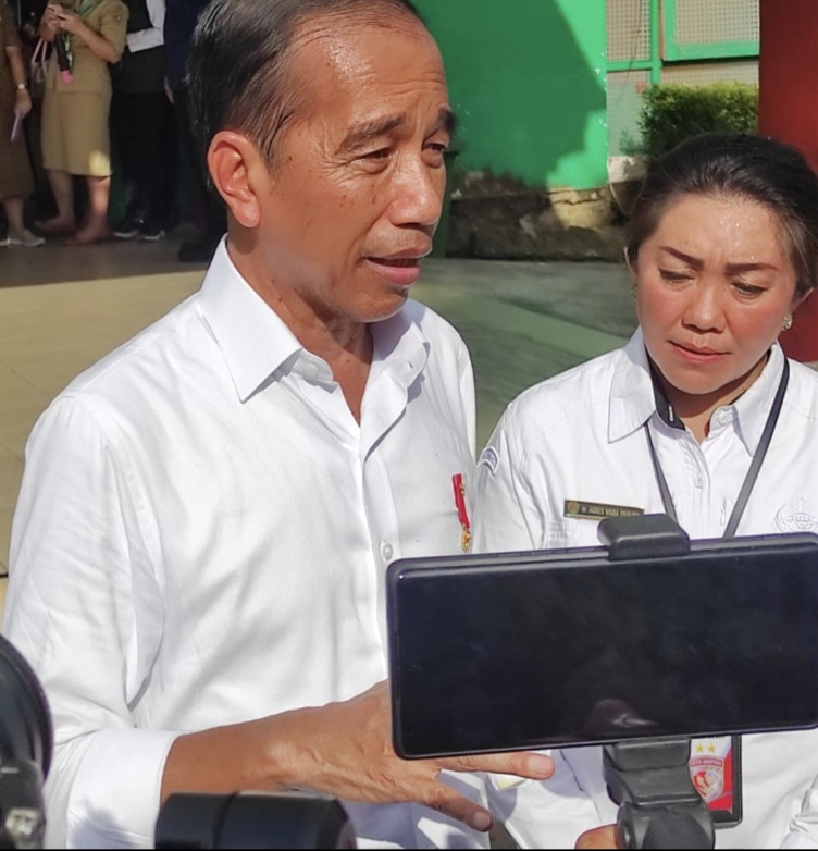 Di Katingan Jokowi Tinjau Pasar dan RSUD Mas Amsyar