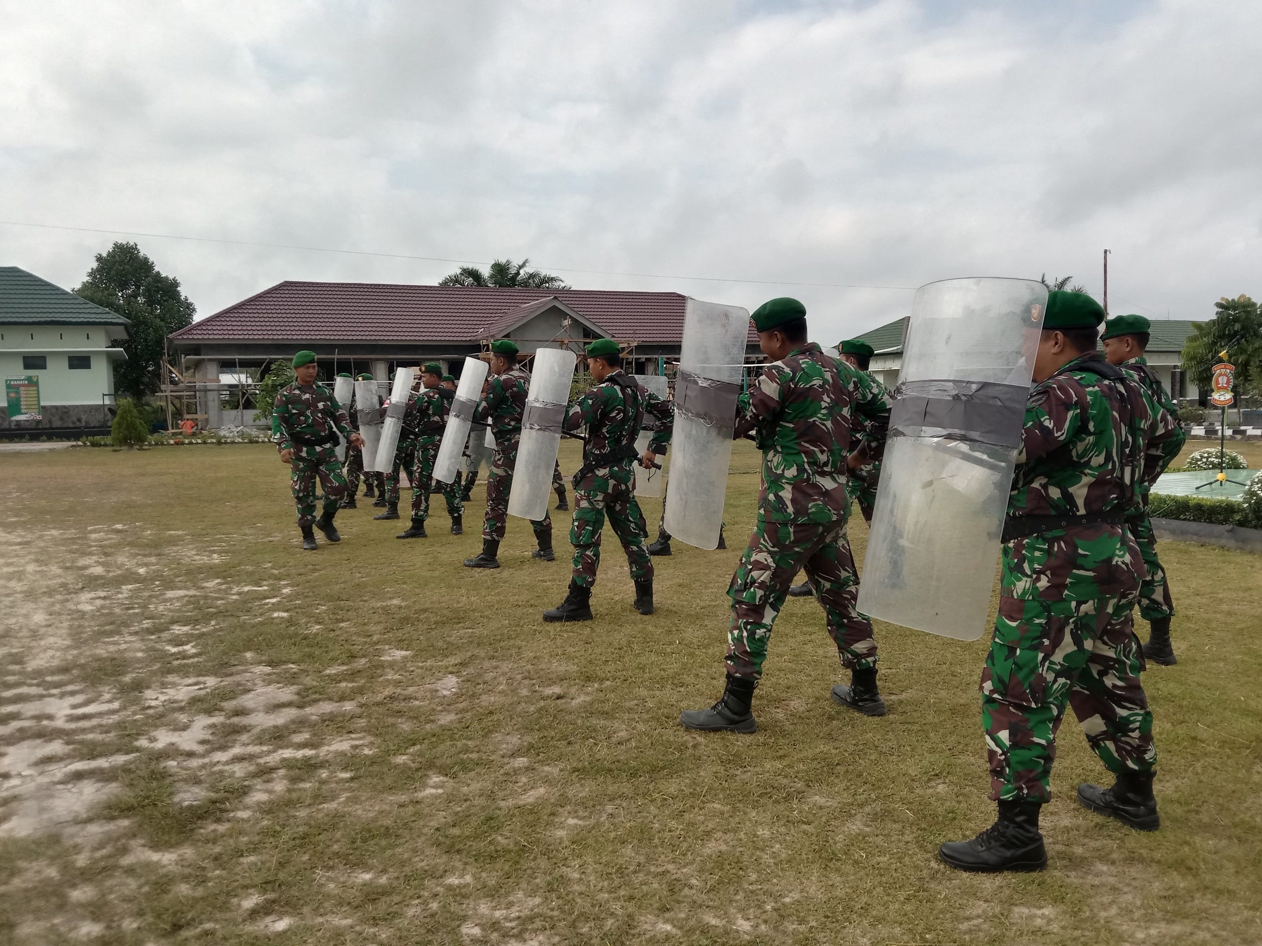 Babinsa Kodim Lamandau Gelar Latihan Pengamanan Pilkada