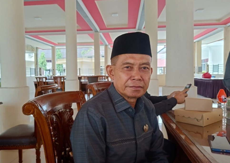 DPRD Barsel Harapkan Pemkab Terus Tingkatkan Jalan Usaha Tani
