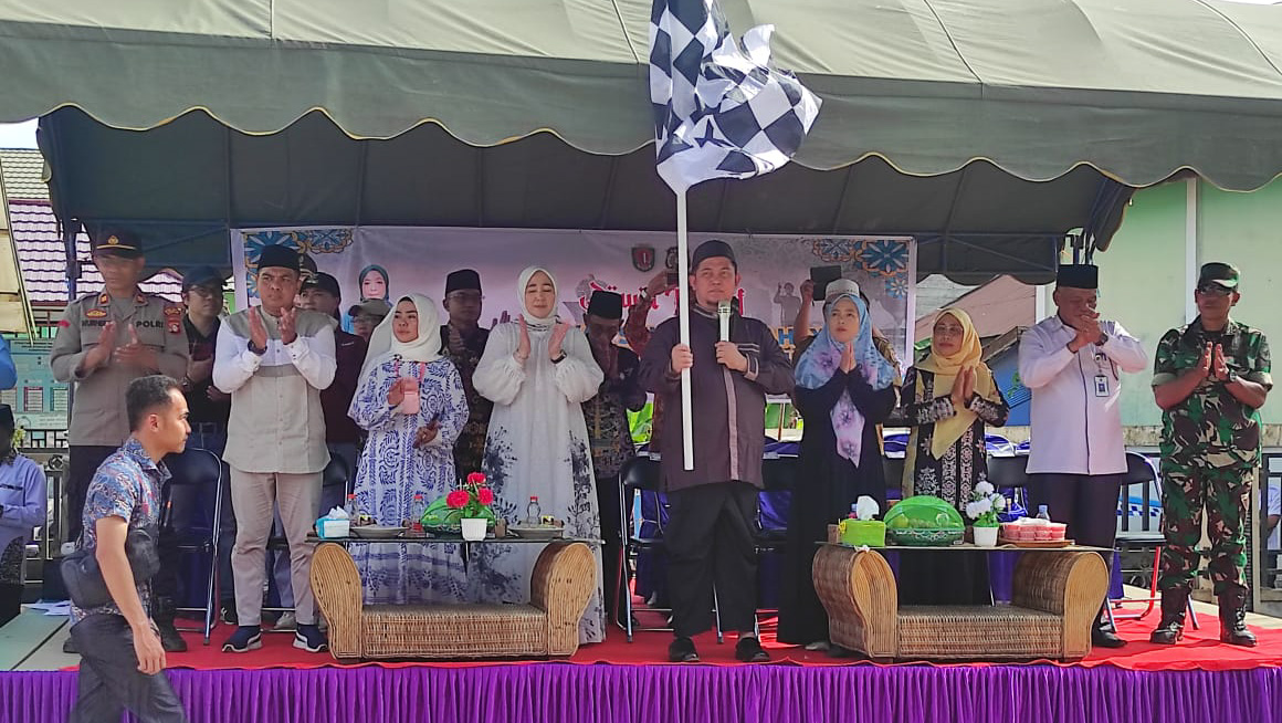 Pj Bupati Lepas Peserta Pawai Taaruf FSQ IX Katingan