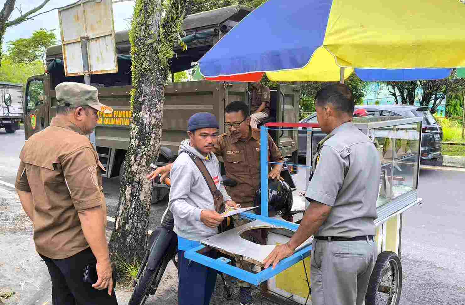 Satpol PP Kalteng Sosialisasi PKL