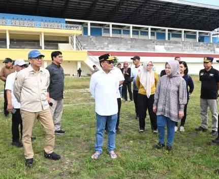 Gubernur Kalteng dan Bupati Tinjau Fasilitas Olahraga di Kobar