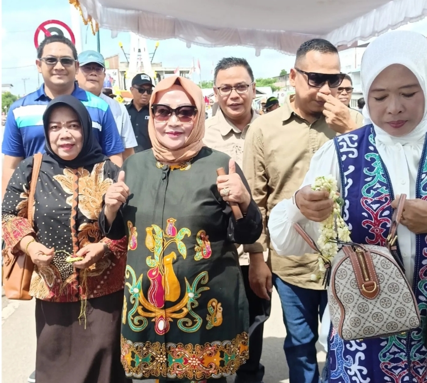 Rusinah Apresiasi Program Makan Gratis di Hari Jadi Barsel ke-66