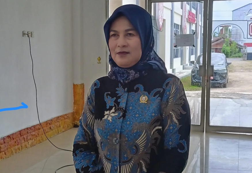 Hj.Enung Irawati Sambangi Sejumlah Desa di Kecamatan Dusel